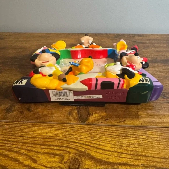 Walt Disney World Mickey Mouse Friends Art Theme 3D Picture Frame - Picture 8 of 13